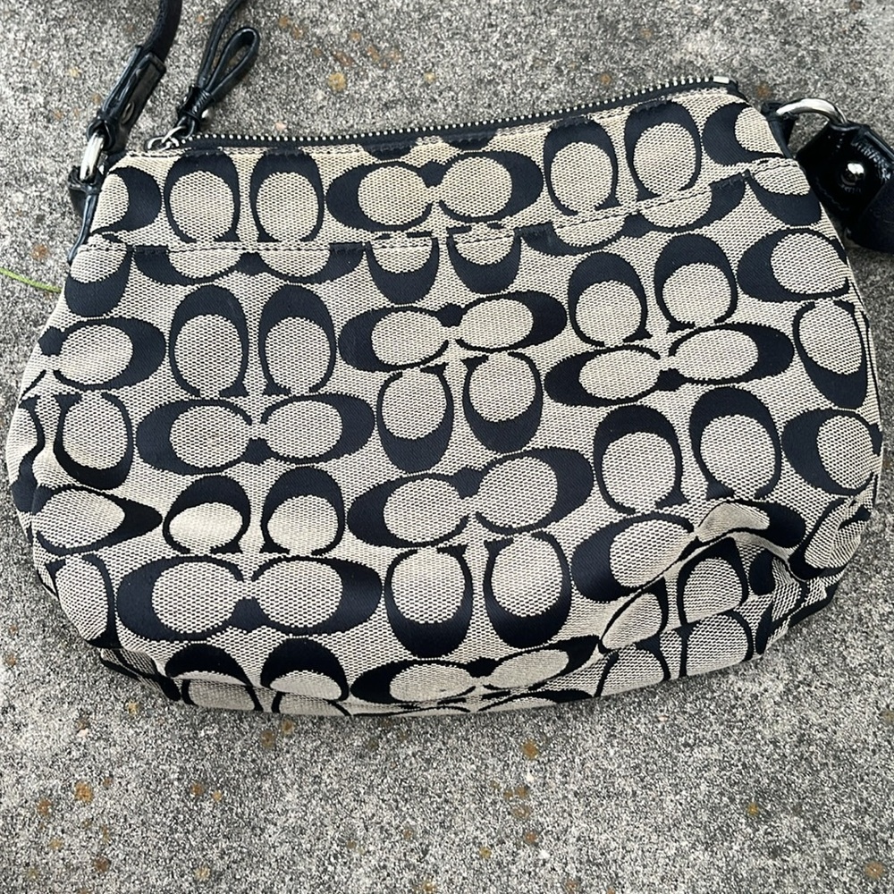 COACH Poppy Crossbody Monogram Bag Black and Tan with Heart Zipper - Picture 8 of 10